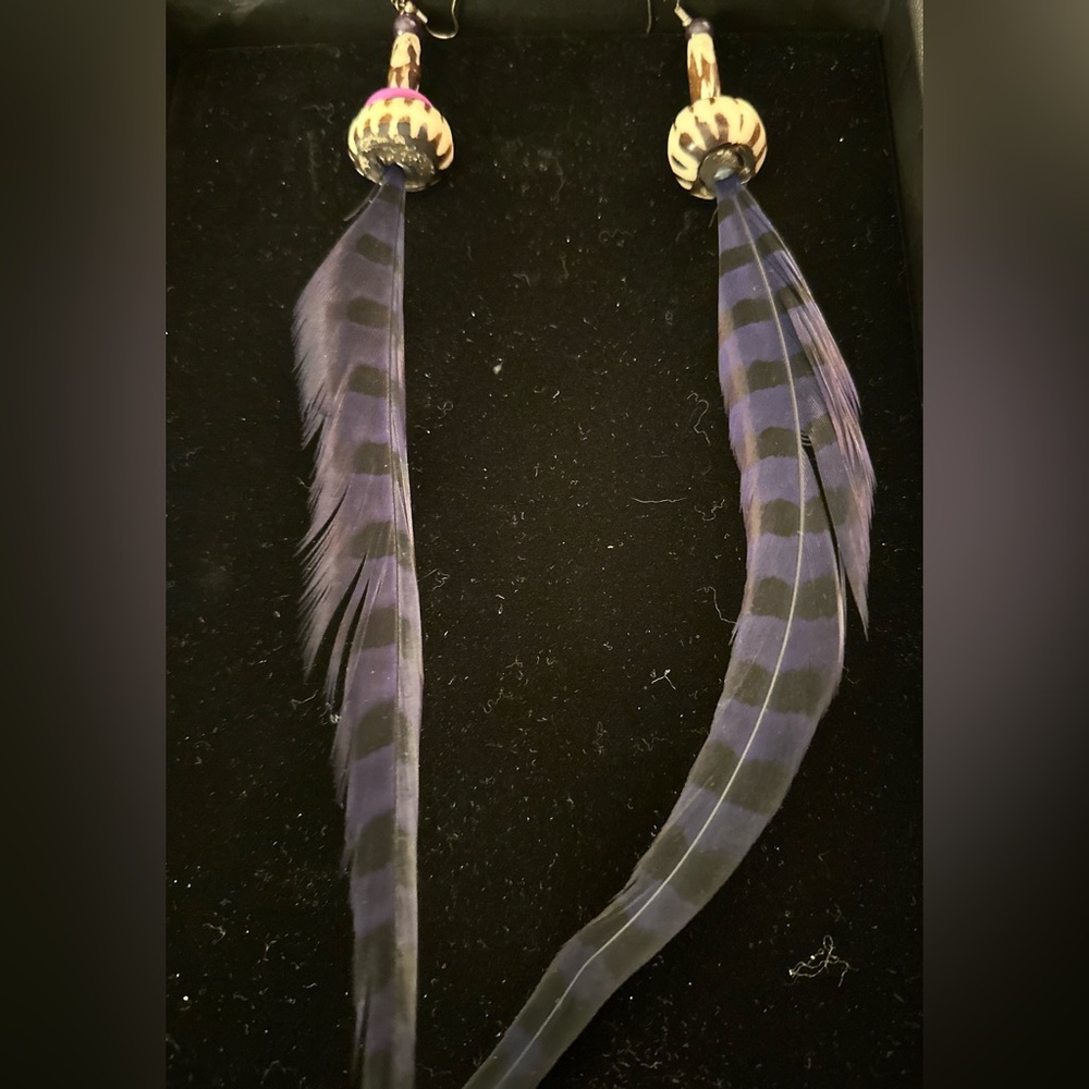 New Shoulder Duster Feather Earrings With protective bag for travel